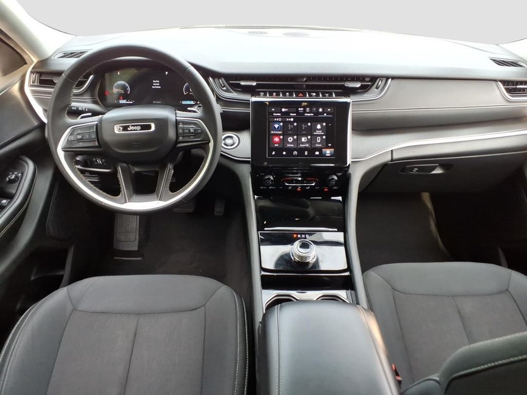2023 Jeep Grand Cherokee Laredo