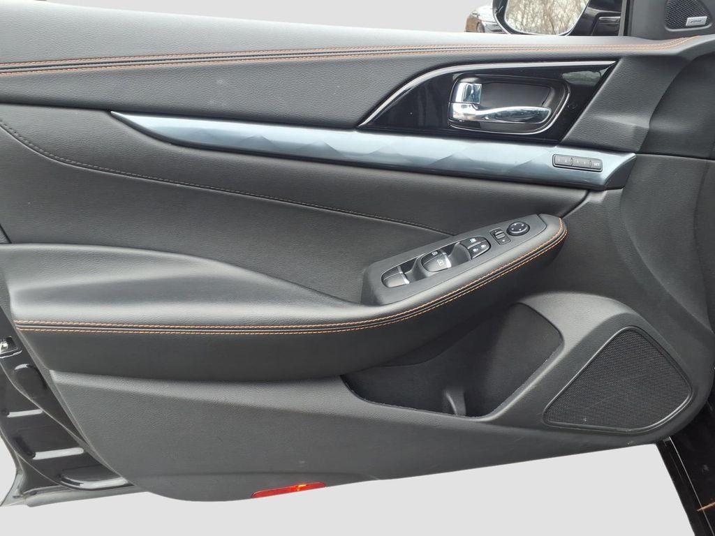 2022 Nissan Maxima SR