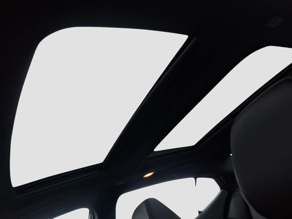 2022 Nissan Maxima SR