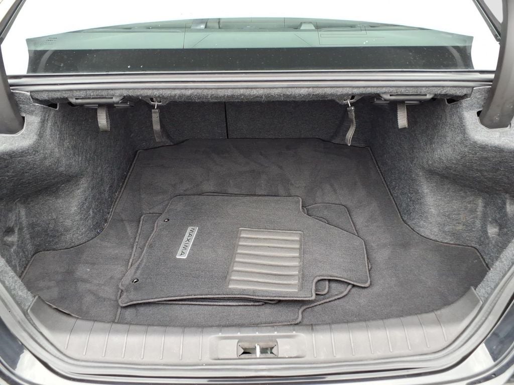 2022 Nissan Maxima SR