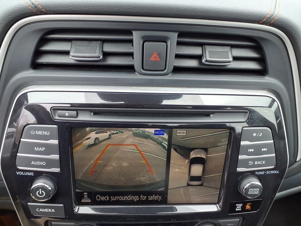 2022 Nissan Maxima SR