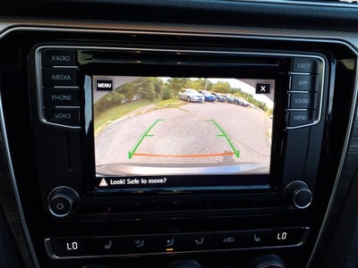 2018 Volkswagen Passat 2.0T SE w/Technology