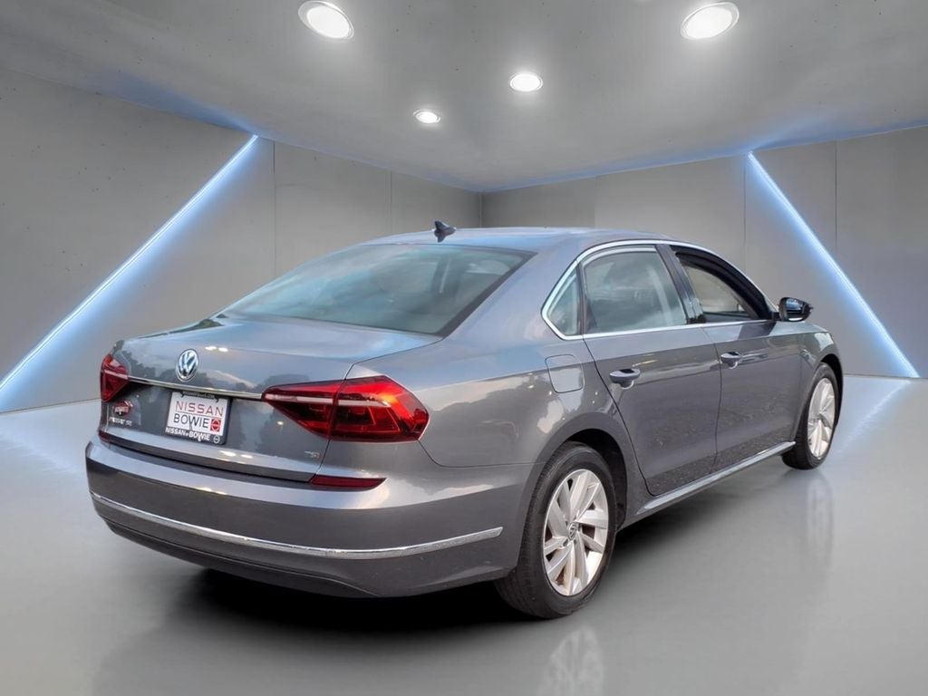 2018 Volkswagen Passat 2.0T SE w/Technology