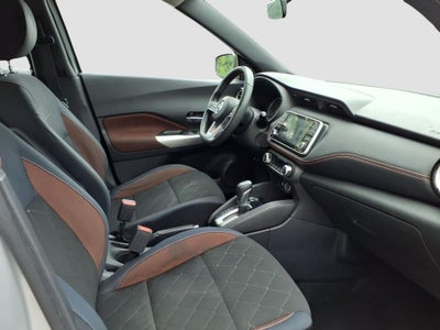 2018 Nissan Kicks SR
