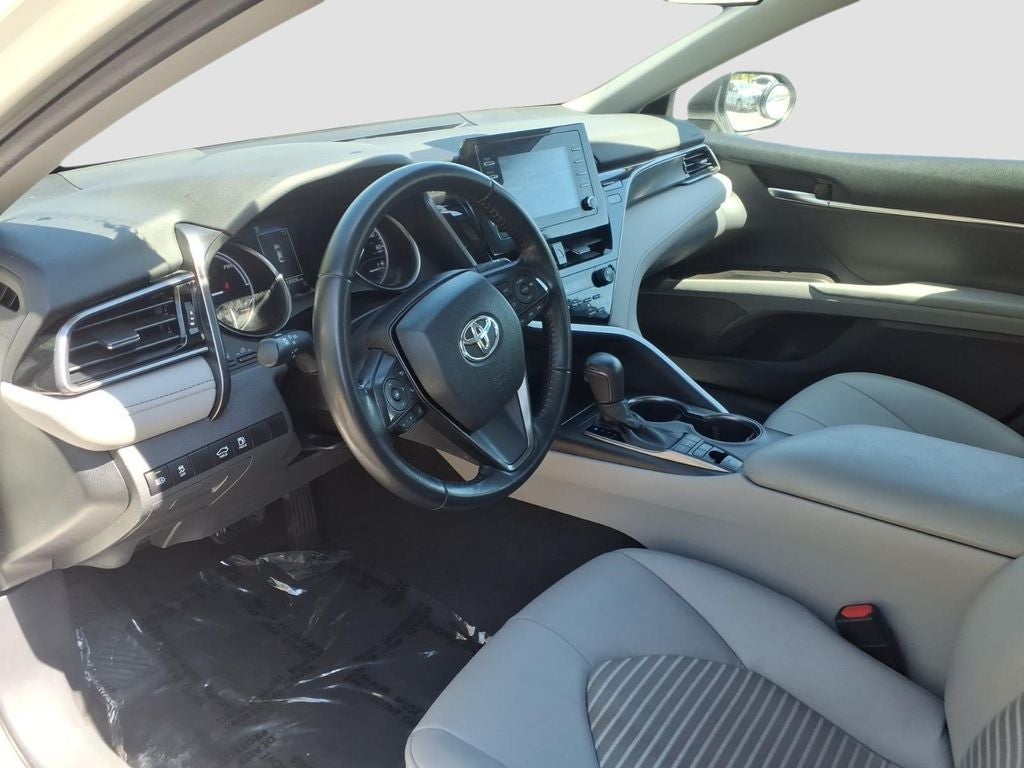 2022 Toyota Camry Hybrid SE