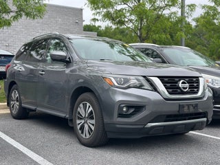 2017 Nissan Pathfinder SL