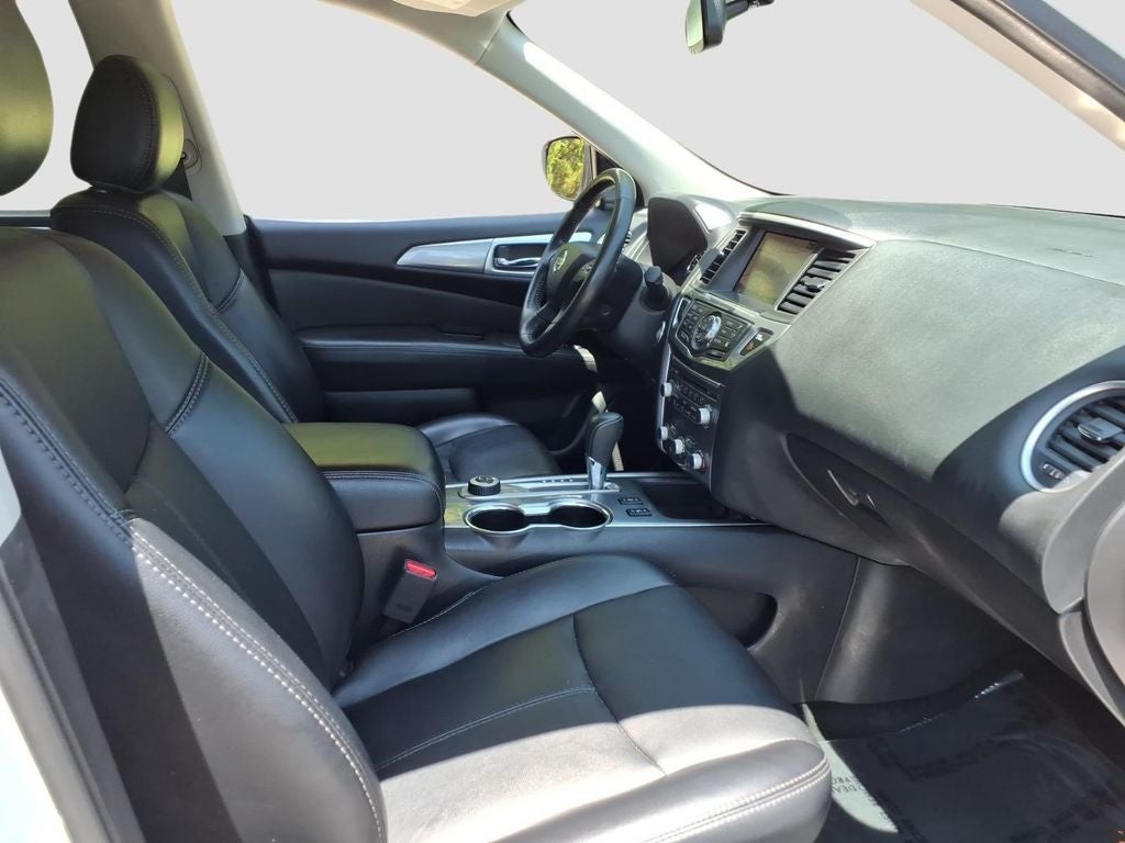 2019 Nissan Pathfinder SL