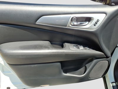 2019 Nissan Pathfinder SL