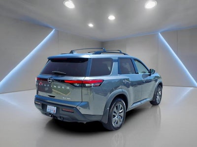 2022 Nissan Pathfinder SV