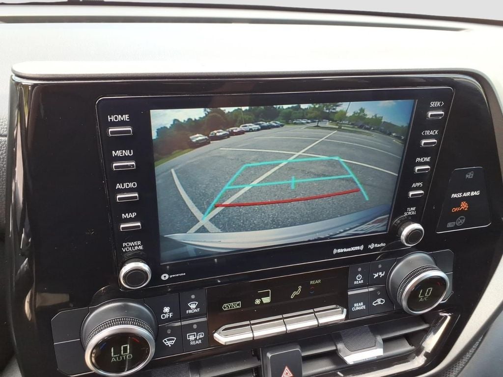 2022 Toyota Highlander LE