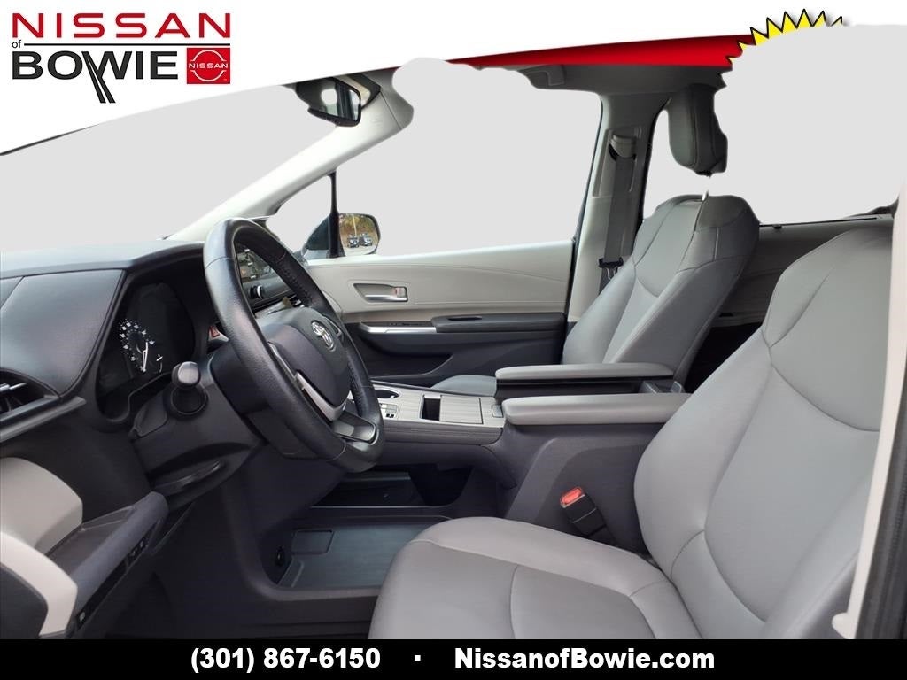 2023 Toyota Sienna XLE