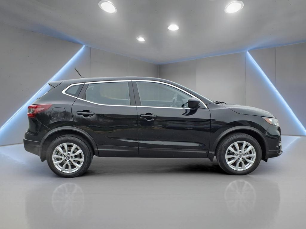 2022 Nissan Rogue Sport S