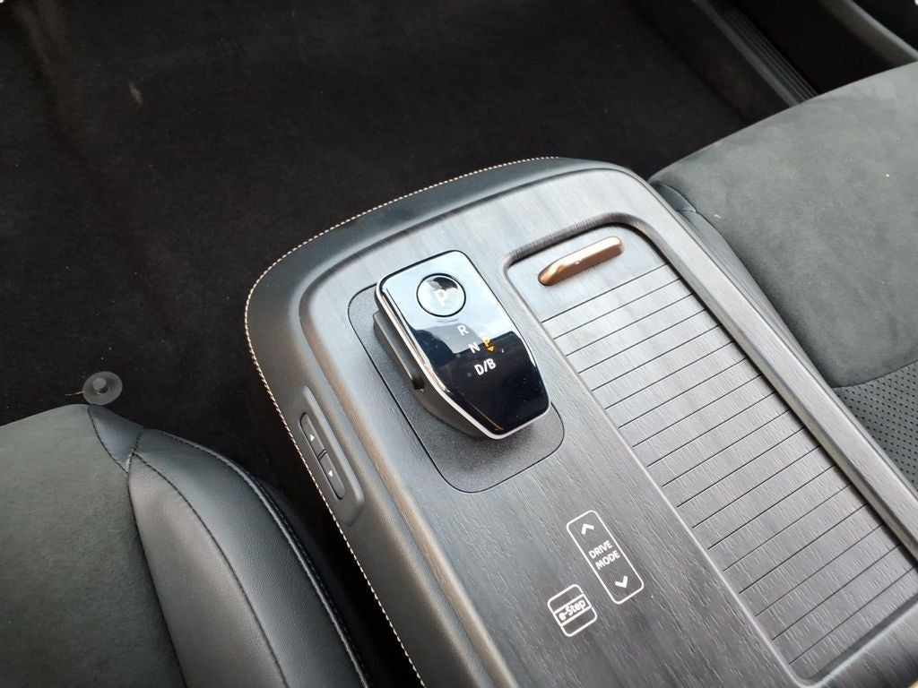 2025 Nissan Ariya ENGAGE