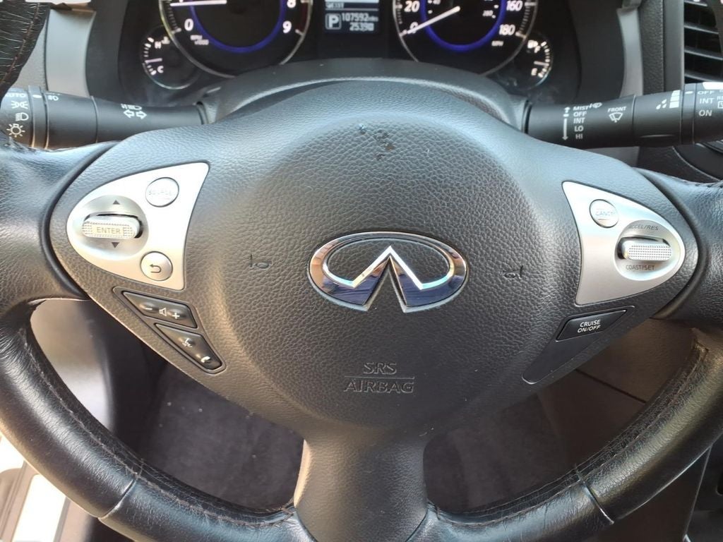 2017 INFINITI QX70 Base