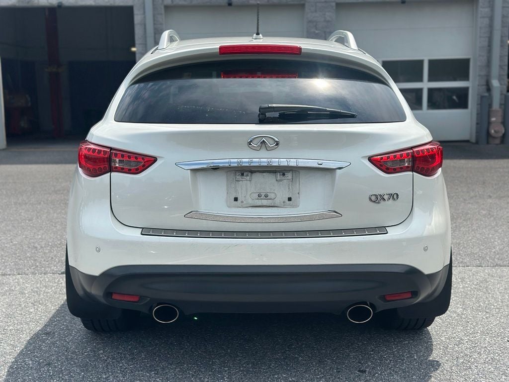 2017 INFINITI QX70 Base