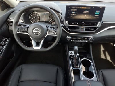 2025 Nissan Altima SR