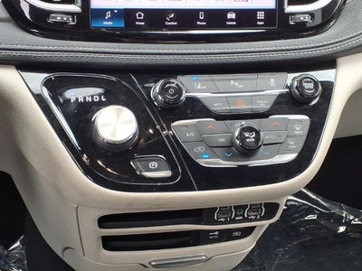 2022 Chrysler Pacifica Hybrid Touring L