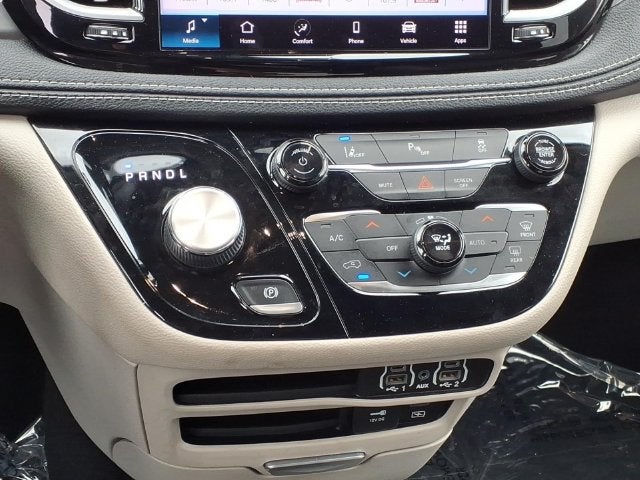 2022 Chrysler Pacifica Hybrid Touring L