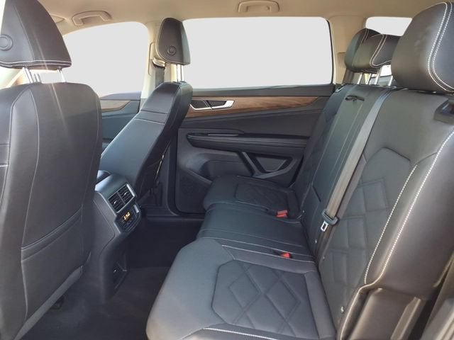 2025 Volkswagen Atlas 2.0T SE