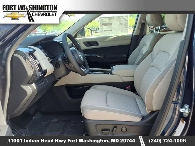 2025 Nissan Pathfinder SV 4WD