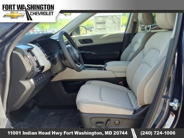 2025 Nissan Pathfinder SV 4WD