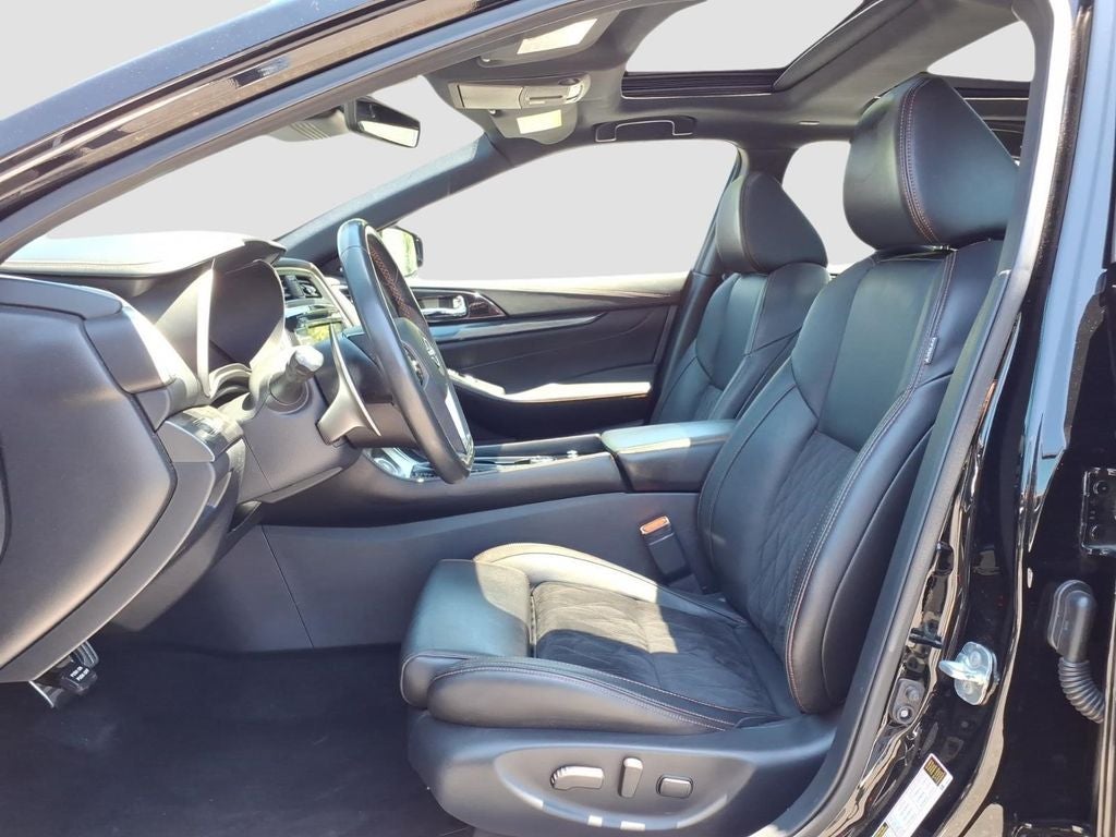 2023 Nissan Maxima SR
