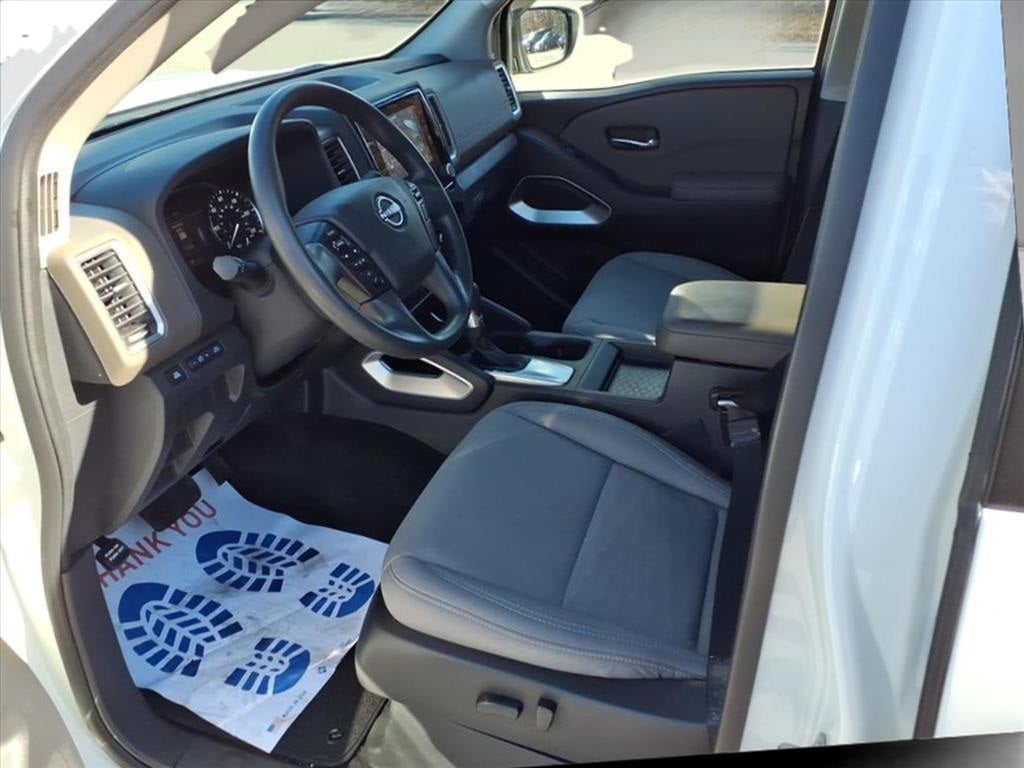 2022 Nissan Frontier SV CREWCAB ONE OWNER!!