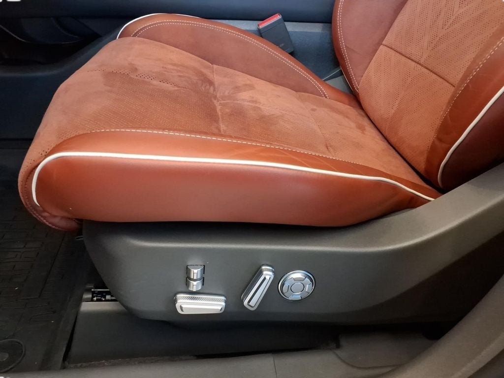 2024 Lincoln Nautilus Black Label