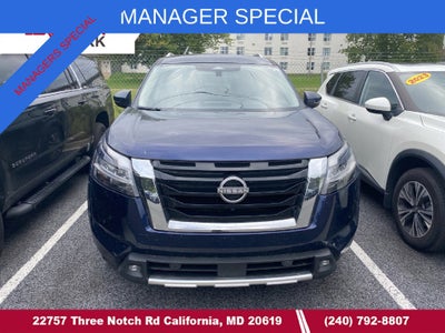 2022 Nissan Pathfinder SL