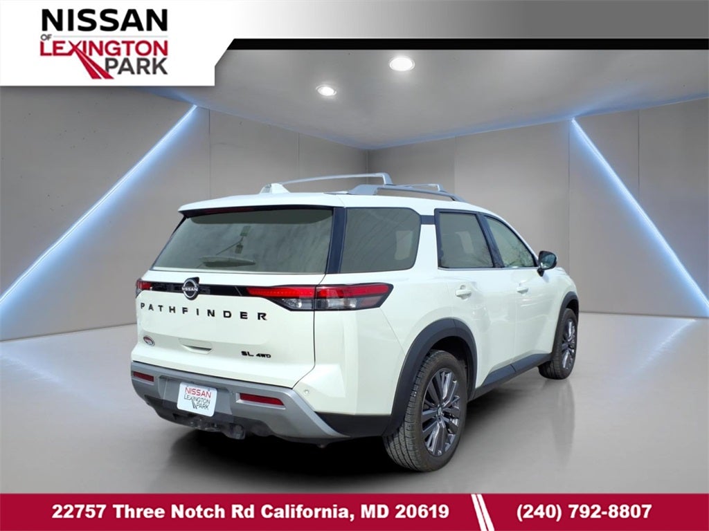 2023 Nissan Pathfinder SL